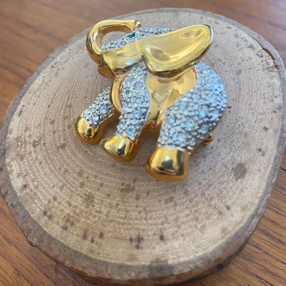 Vintage Gold Crystal Faux Diamond Green Emerald Eye Elephant Pin Brooch - Picture 3 of 6